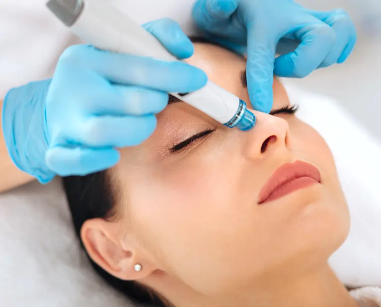 aquafacial-hydrofacial-hydro-aqua-facial-kosmetik-kosmetikstudio-mannheim-kosmetiklounge.webp