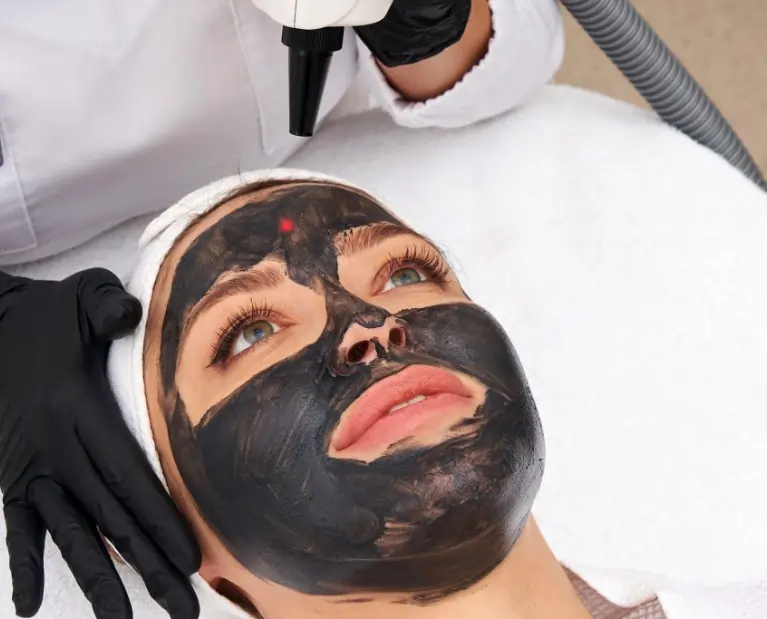 carbon-hollywood-peeling-kosmetikstudio-mannheim-kosmetiklounge.webp